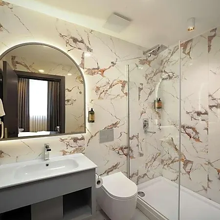 Second Hotel 3*