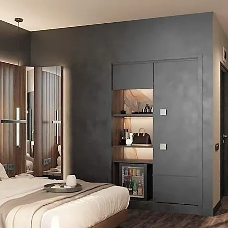Second Hotel 3*